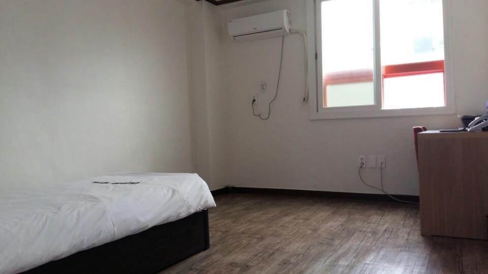 Ekonomy Hotel Mokpo Zewnętrze zdjęcie